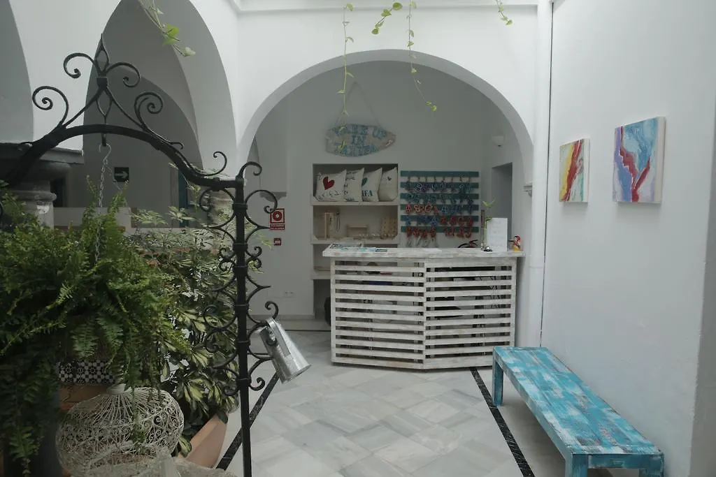 Wake Up In Tarifa Hostel & Restaurant Lounge