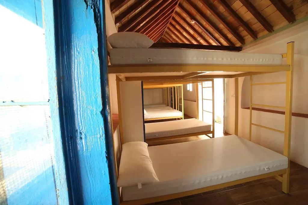 Wake Up In Tarifa Hostel & Restaurant Lounge